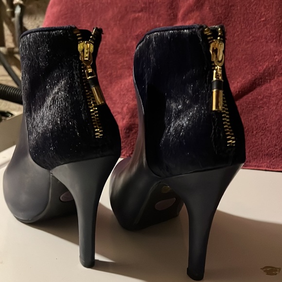 Me Too Blue Ankle Boot size 6 - Picture 3 of 8